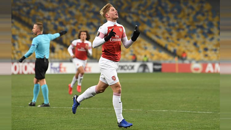 Emile Smith Rowe merayakan gol saat partai Vorskla vs Arsenal di Liga Europa, Jumat (30/11/18). Copyright: © Getty Images