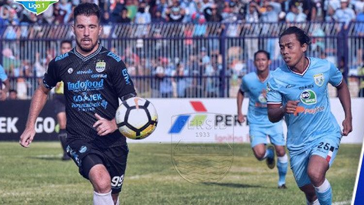 Pelatih Arema FC, Mario Gomez, memastikan status Jonathan Bauman sebagai salah satu dari tiga pemain yang akan mengisi slot pemain asing untuk kompetisi Liga 1 2020. Copyright: © Persib Bandung