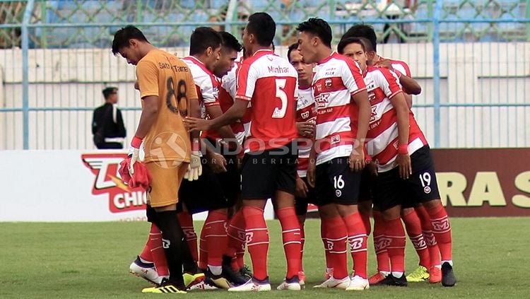 Skuat Madura United jelang dimulainya pertandingan Liga 1 2018. Copyright: © Ian Setiawan/INDOSPORT