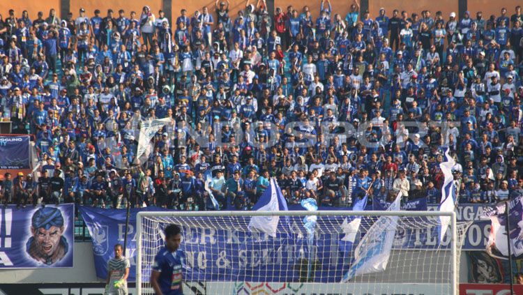 Manajemen PSIS Semarang memiliki rencana akan melakukan komunikasi dengan Panser Biru dan Snex berkaitan dengan lanjutan kompetisi Liga 1. Copyright: © Ronald Seger/INDOSPORT
