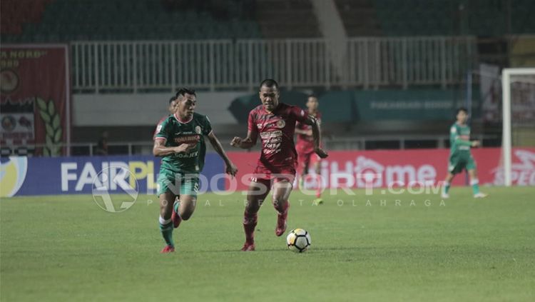 Semen Padang vs PSS Sleman Copyright: © Abdul Aziz/INDOSPORT