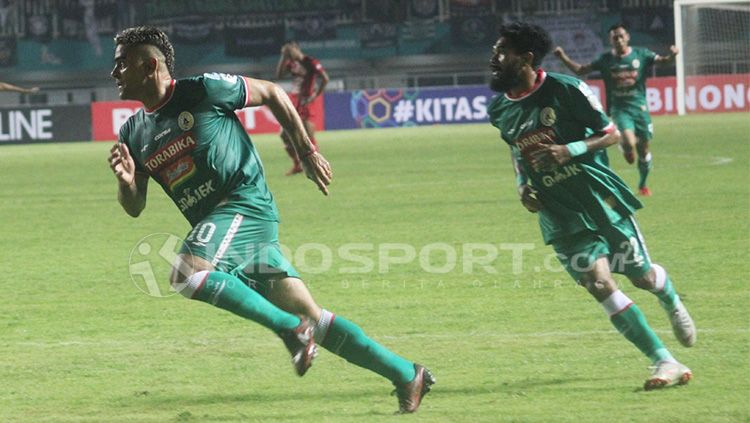 Semen Padang vs PSS Sleman Copyright: © Ronald Seger Prabowo/INDOSPORT