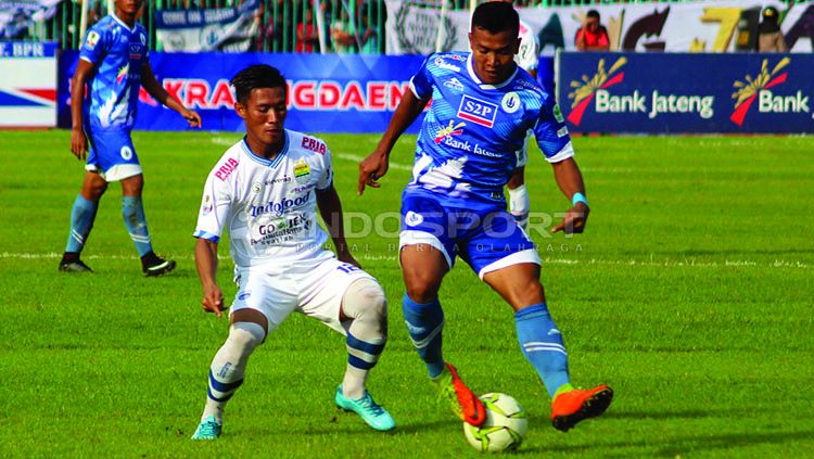 PSCS VS PERSIB Copyright: © Ronald Seger/INDOSPORT