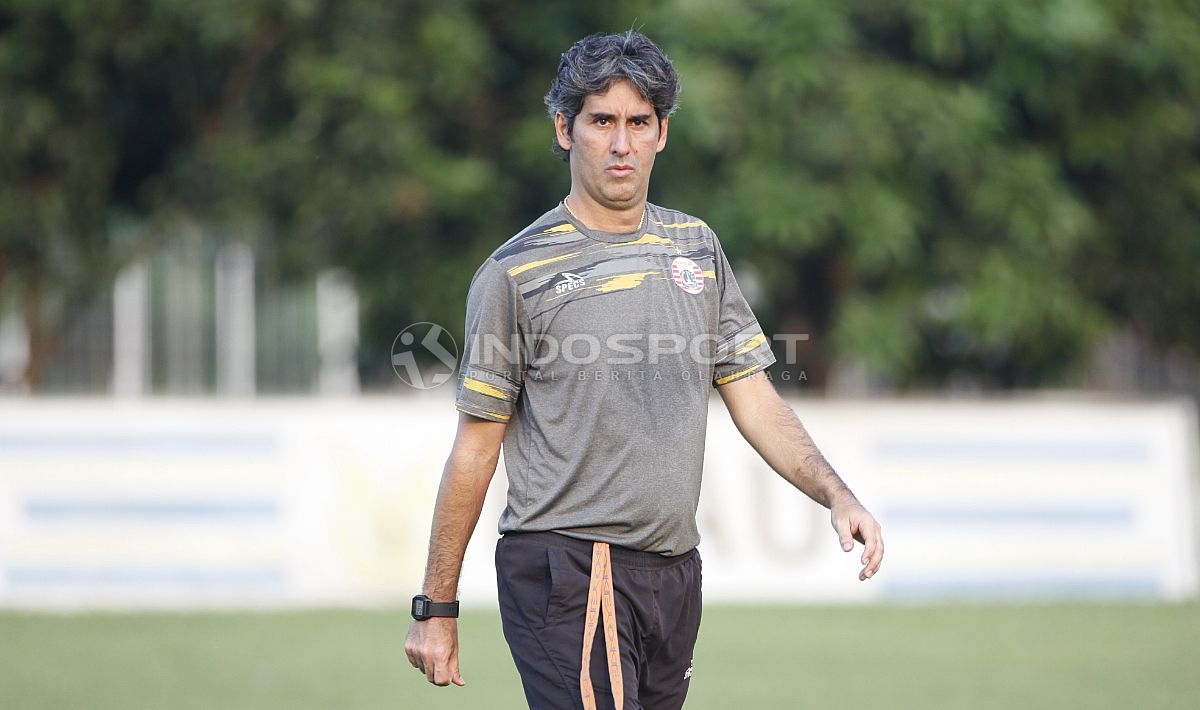 Pelatih Persija Jakarta, Stefano Cugurra Teco. Copyright: © Herry Ibrahim/INDOSPORT