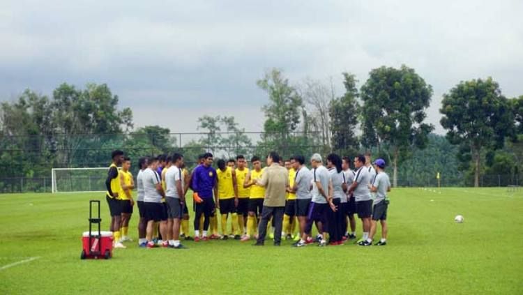 Skuat Timnas Malaysia sedang menjalani latihan jelang hadapi Vietnam di Final Piala AFF 2018, Copyright: © Bong da