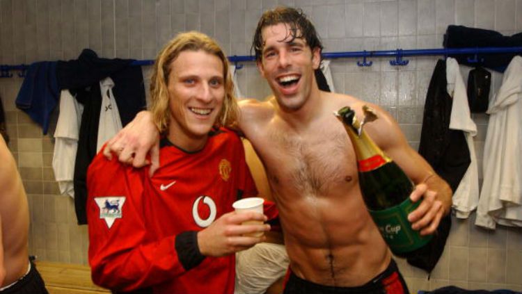 Diego Forlan dan Ruud Van Nistelrooy. Copyright: © Getty Images
