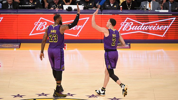 2 Bintang LA Lakers, LeBron James dan Lonzo Ball. Copyright: © Getty Images