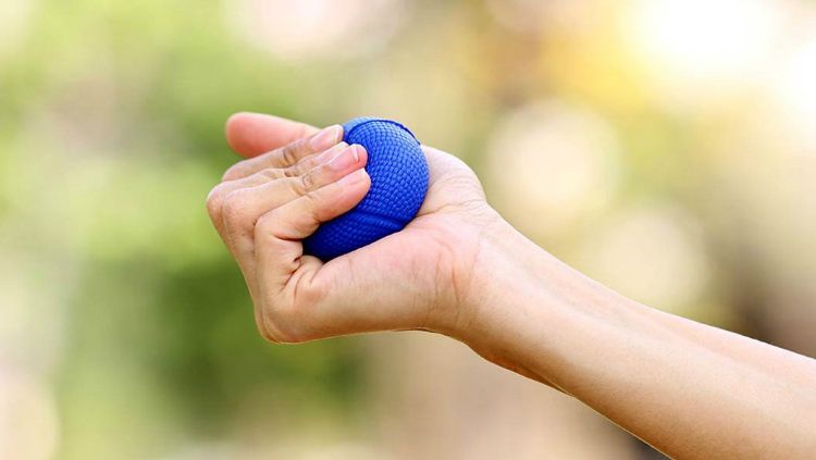 Ilustrasi melatih tangan. Copyright: &copy; Vive Health