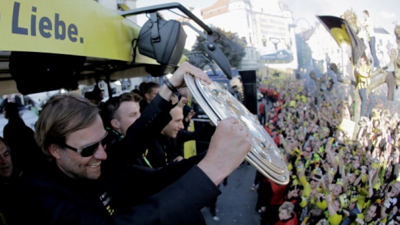 Manajer Liverpool, Jurgen Klopp, mengaku tidak mampu mengingat momen perayaan gelar ganda  Borussia Dortmund sekitar delapan tahun lalu. Copyright: © INDOSPORT