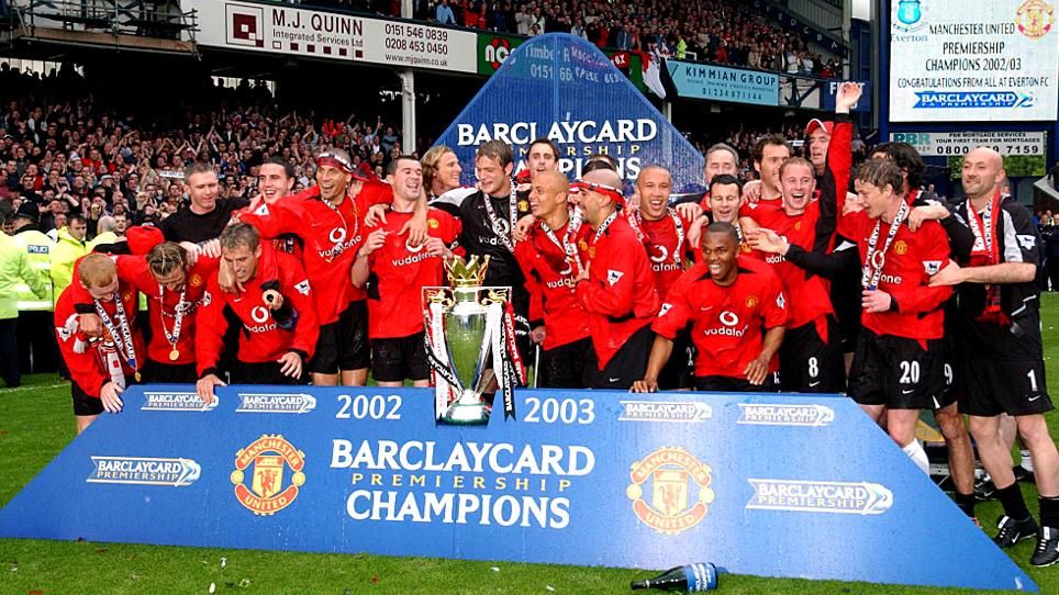 Manchester United juara Liga Primer Inggris musim 2002/03 Copyright: © Premier League