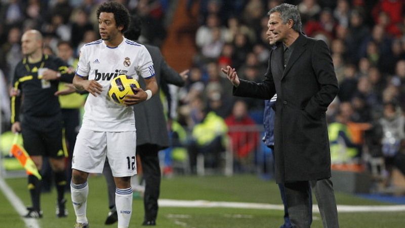 Jose Mourinho dan Marcelo saat bekerja sama di Real Madrid. Copyright: © INDOSPORT