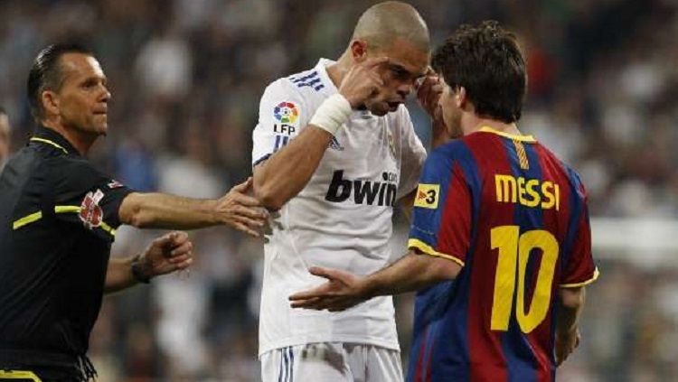 Pepe dan Lionel Messi bersitegang Copyright: © Sports Keeda