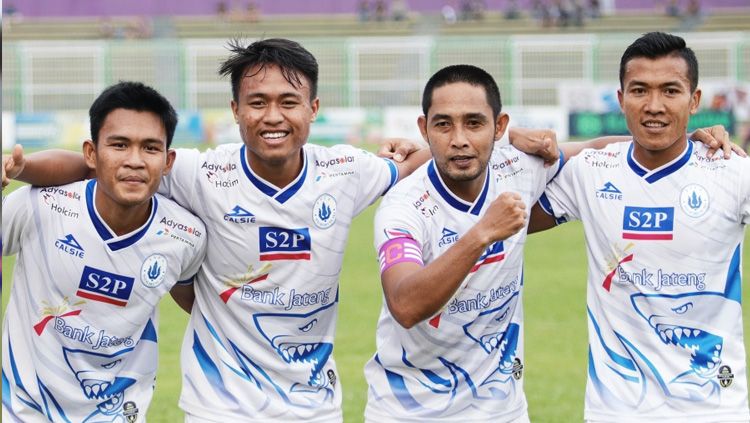 Para pemain PSCS Cilacap ketika merayakan kemenangan. Copyright: &copy; pssi.org