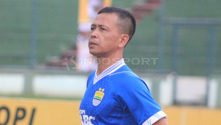 Mantan pemain Persib Bandung. Dadang Hidayat. Copyright: © Arif Rahman/INDOSPORT