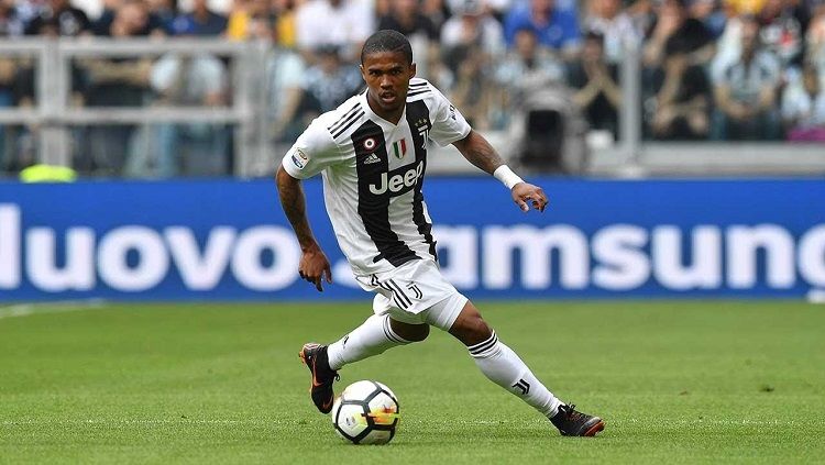 Douglas Costa, penggawa Juventus Copyright: © Youtube/Juventus