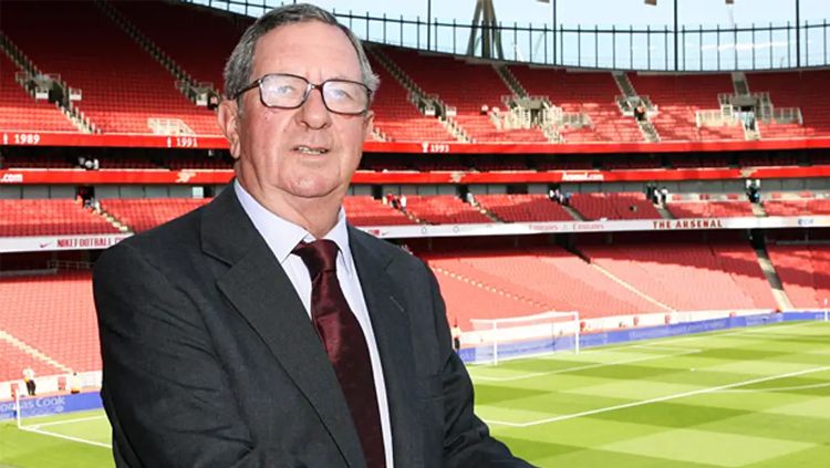 Mantan Presiden Arsenal, Peter Hill-Wood Copyright: &copy; Evening Standard