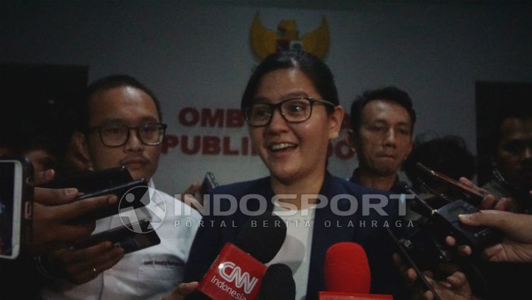 Sekjen PSSI, Ratu Tisha saat memberikan komentar mengenai kelanjutan masalah pengaturan skor. Copyright: © INDOSPORT/Muhammad Nabil.