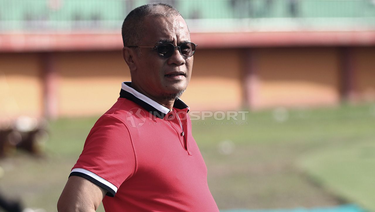 Direktur Madura United, Haruna Soemitro menyatakan masih belum berpikir ke arah naturalisasi pasca mendatangkan pemain muda Brasil di lanjutan Liga 1 2020. Copyright: © Ian Setiawan/Indosport.com