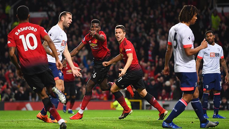 Paul Pogba berhasil membuka keunggulan Man United atas Bournemouth berkat memanfaatkan asis Rashford. Copyright: © Getty Images