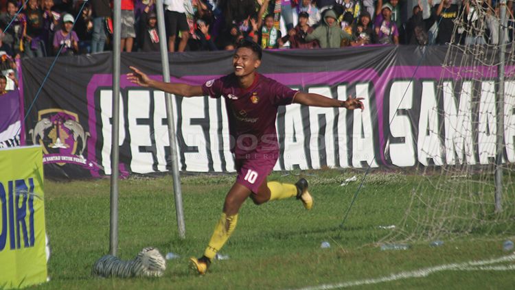 Septian Satria Bagaskara melakukan selebrasi usai cetak gol Copyright: © Ronald Seger Prabowo/INDOSPORT