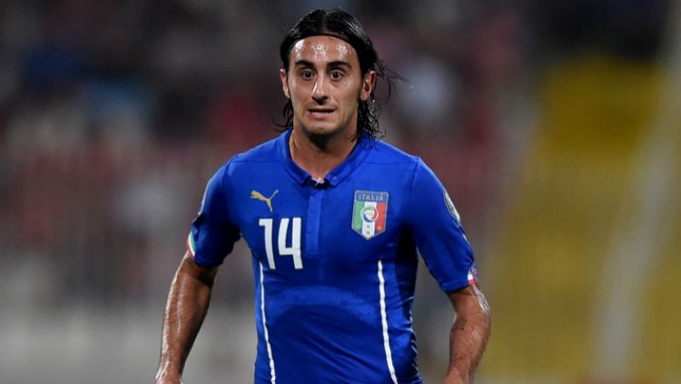 Alberto Aquilani ketika sedang tampil bersama Timnas Italia. Copyright: © Getty Images