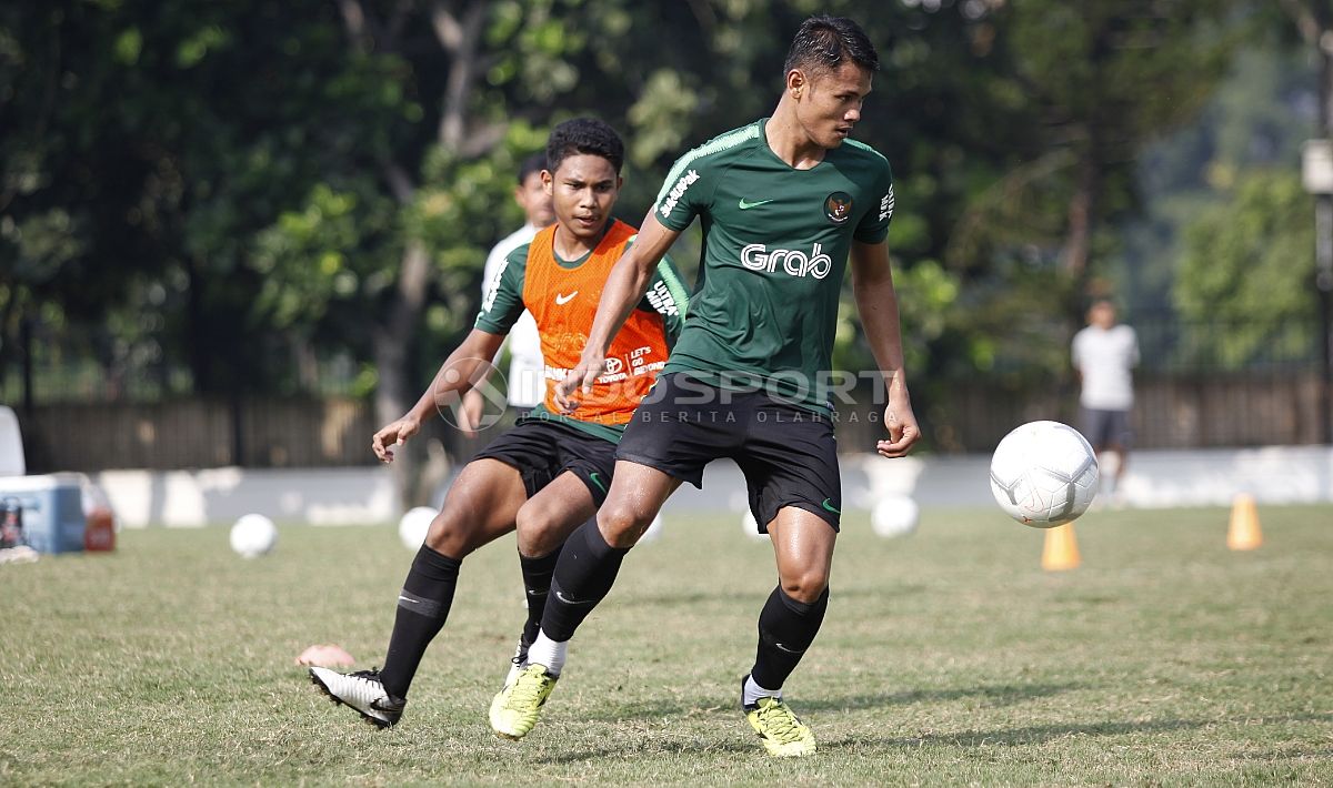 Timnas U-22 Latihan perdana di Lapangan ABC, Senayan, Senin (07/01/19) Copyright: © Herry Ibrahim/INDOSPORT