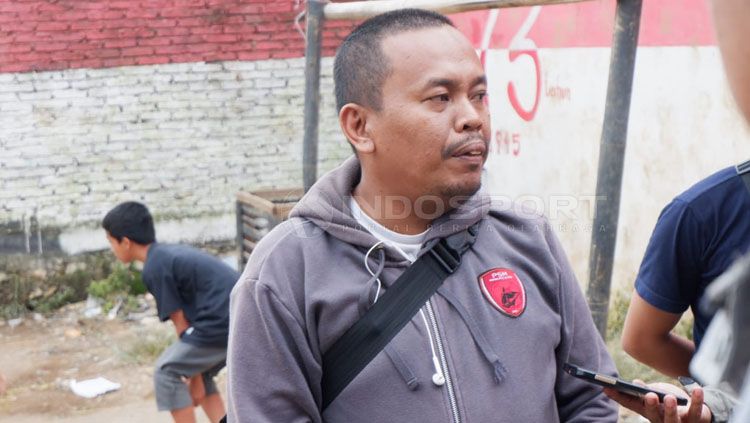 Muhammad Nurdin (Photographer) yang hasil fotonya diregram akun @433 Copyright: © Wira Wahyu Utama/INDOSPORT