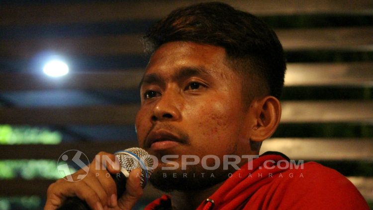 Pemain Timnas Indonesia, Andik Vermansyah, sampaikan duka atas meninggalnya Jose Antonio Reyes. Copyright: © Fitra Herdian/INDOSPORT