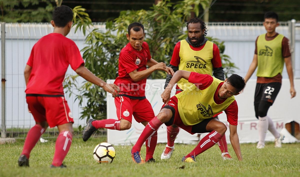Suasana latihan pemain Persija Jakarta. Copyright: © Herri Ibrahim/Indosport.com