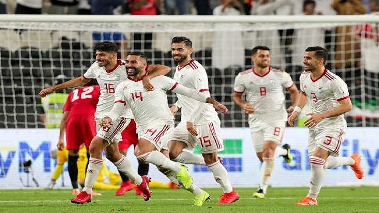 Saman Ghoddos saat mencetak gol kelima Iran ke gawang Yaman. Copyright: © The-AFC.com