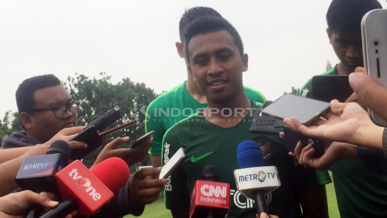 Pelatih Timnas Indonesia U-22, Syafril Lestaluhu. Copyright: © Petrus Manus DaYerimon/Indosport.com
