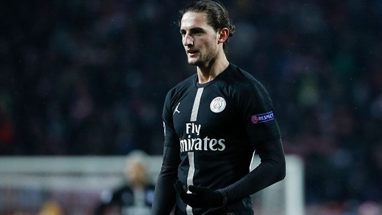 Adrien Rabiot, gelandang tengah PSG, bingung karena diincar Manchester United dan Juventus. Copyright: © INDOSPORT