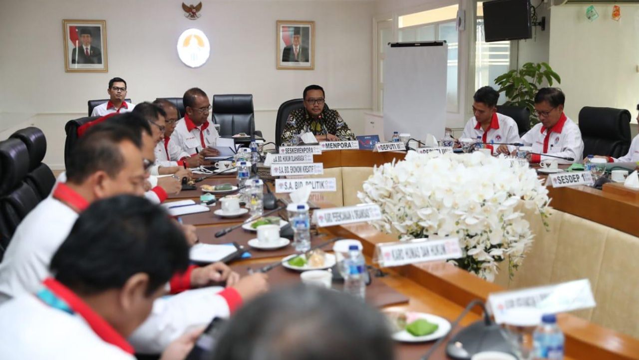 Rapat pimpinan (Rapim) pembahasan persiapan Raker dengan Komisi X DPR RI pada Senin (14/01/19) di Ruang Rapat Lantai 10 Kantor Kemenpora, Senayan, Jakarta. Copyright: © Humas Kmenpora