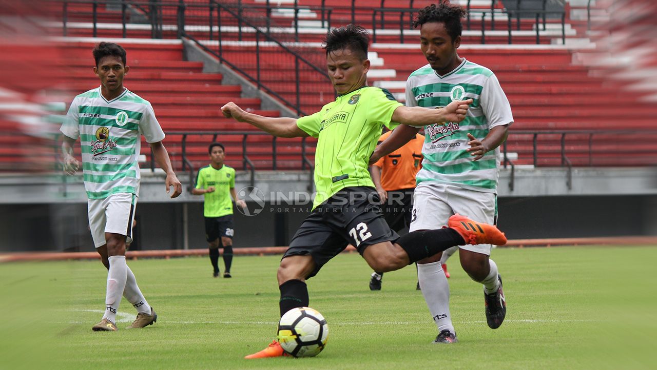 Persis Solo berpotensi mendaftarkan Rezam Baskoro pada putaran kedua Liga 1 2022-2023. Eks Persiraja Aceh ini tampil memuaskan dalam setiap laga uji coba. Copyright: © Fitra Herdian/Indosport.com