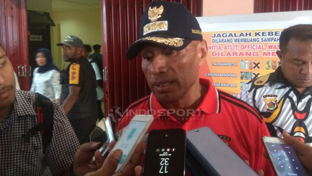 Ketua Umum Persipura Jayapura, Benhur Tomi Mano. Copyright: © Sudjarwo/Indosport.com