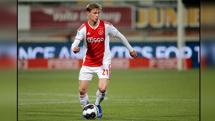 Frenkie De Jong, gelandang serang muda milik Ajax Amsterdam yang resmi dibeli oleh Barcelona Copyright: © INDOSPORT