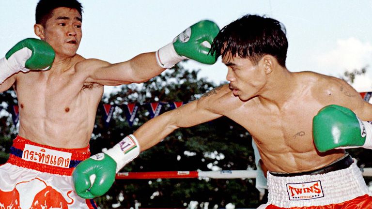 Manny Pacquiao Vs Chatchai Sasakul, Desember 1998 Copyright: © Boxing News