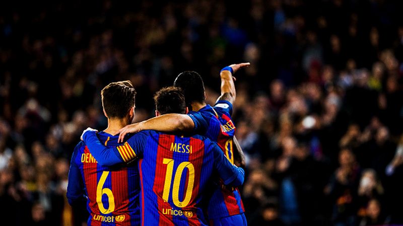 Denis Suarez, Lionel Messi, dan Luis Suarez Copyright: © Getty Images