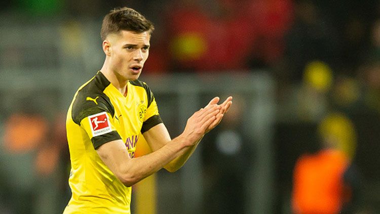 Pemain sepak bola incaran Inter Milan, Julian Weigl, resmi tinggalkan raksasa Bundesliga Jerman, Borussia Dortmund, untuk gabung ke Benfica. Copyright: © Getty Images