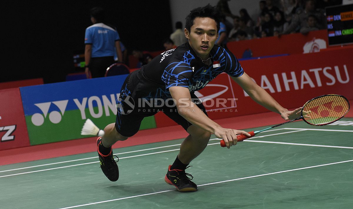 Pebulu tangkis tunggal putra Indonesia, Jonatan Christie, melaju ke babak kedua Indonesia Masters 2019 setelah hanya bermain satu gim. Copyright: © Herry Ibrahim/INDOSPORT