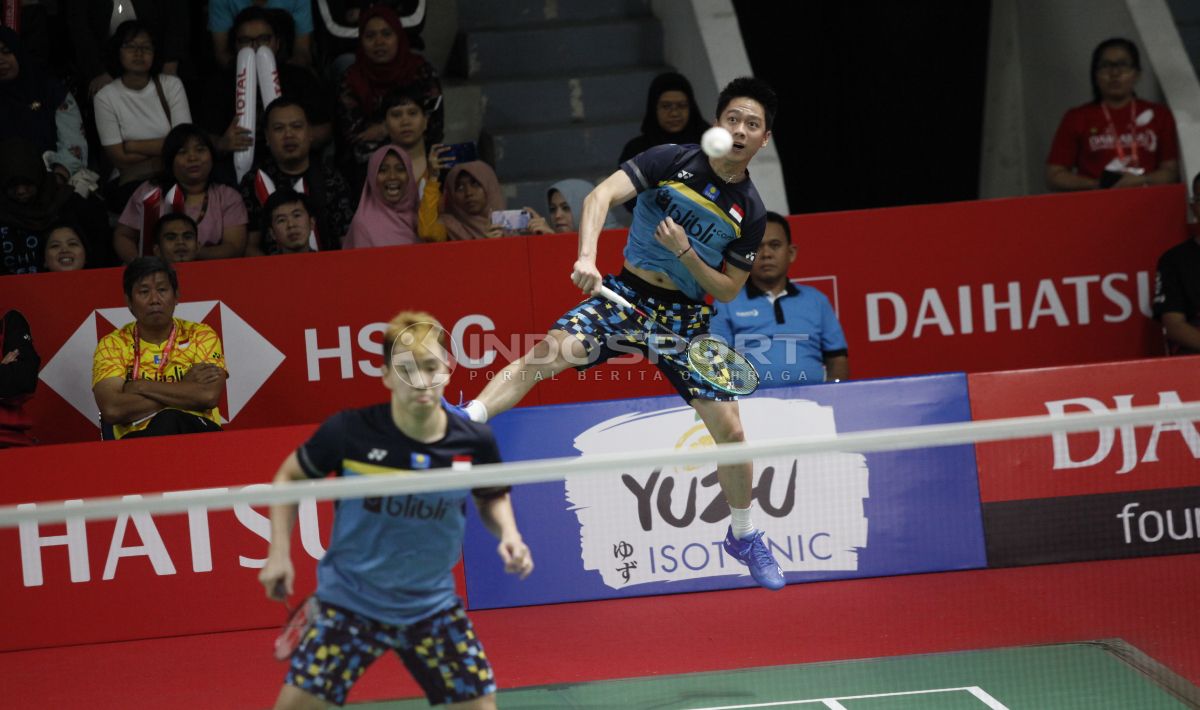 Kevin Sanjaya Sukamuljo/Marcus Fernaldi Gideon menghancurkan pasangan duo Jerman, Mark Lamsfuss/Marvin Seidel bisa merebut gelar juara Indonesia Masters dari tangan The Minions. Copyright: © Herry Ibrahim/INDOSPORT