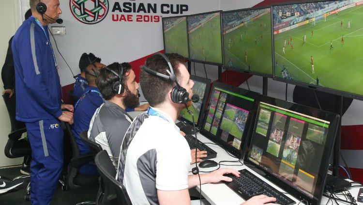 VAR di Piala Asia 2019. Copyright: © AFC