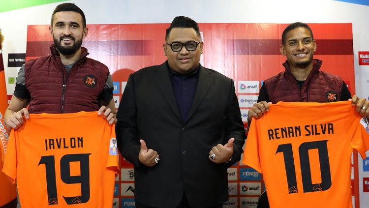 Javlon Guseynov dan Renan Silva resmi diperkenalkan Borneo FC Copyright: © Borneo FC