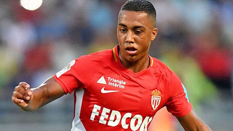 Youri Tielemans berseragam AS Monaco. Copyright: © Express