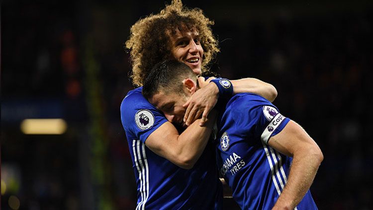 David Luiz dan Gary Cahill, 2 bek tengah milik Chelsea. Copyright: © Getty Images