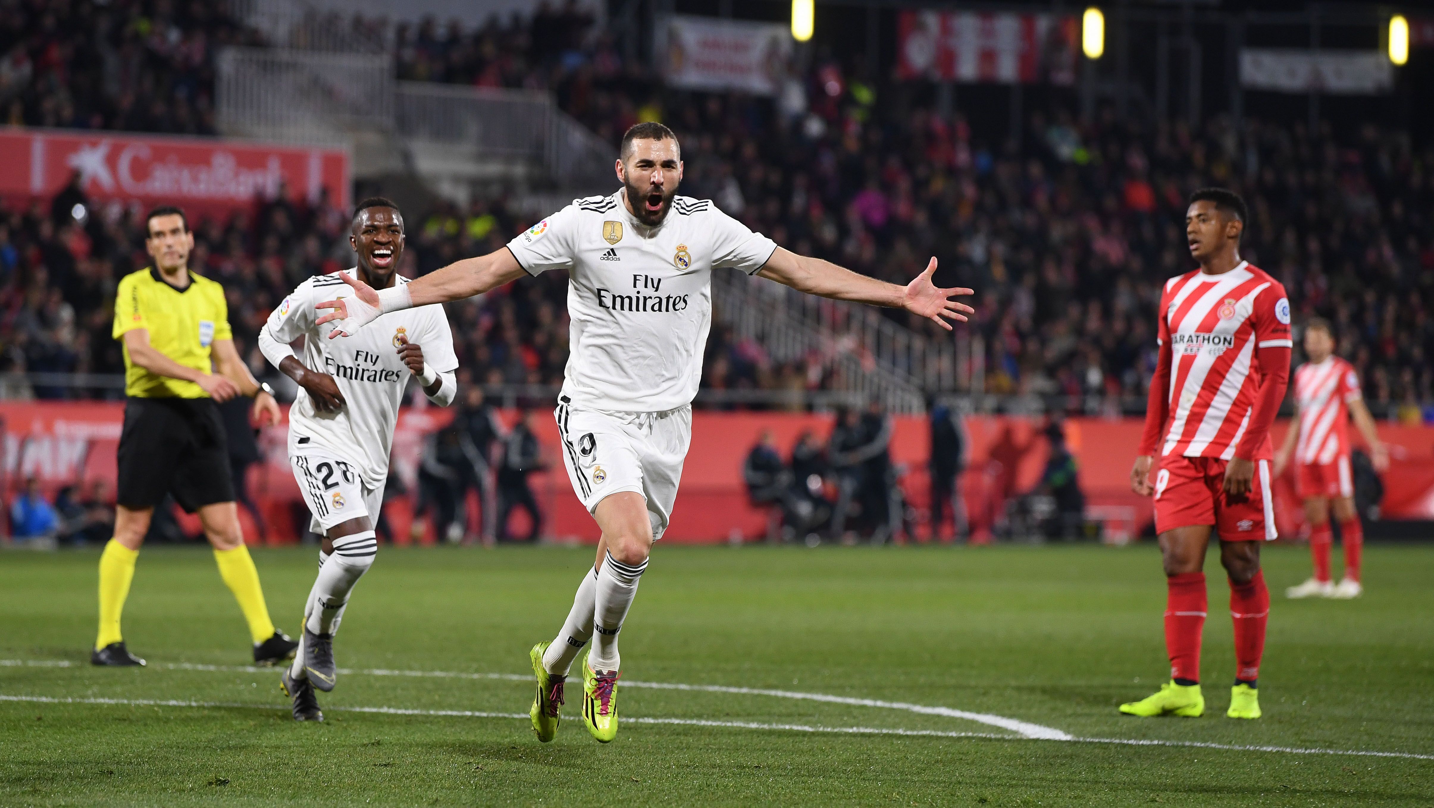 Benzema merayakan gol yang ia cetak ke gawang Girona dalam laga perempatfinal Copa del Rey, Jumat (01/02/19). Copyright: © GettyImages