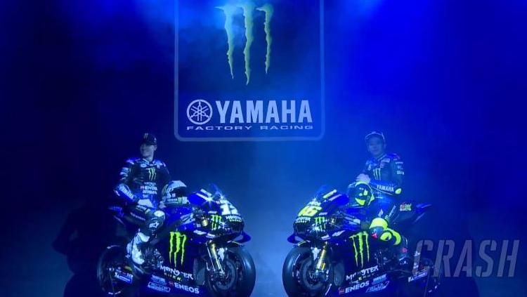 Maverick Vinales dan Valentino Rossi dengan motor baru Yamaha di musim 2019. Copyright: © Crash Net