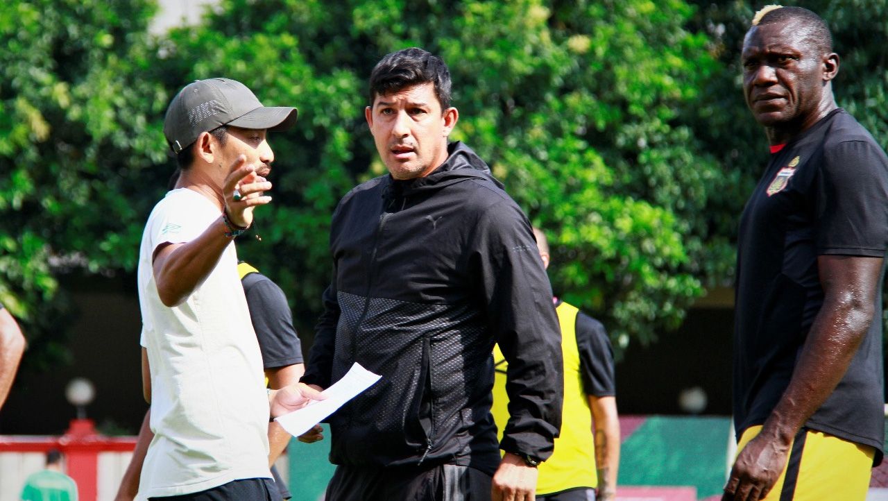 Pelatih Bhayangkara FC, Alfredo Vera. Copyright: © Media Bhayangkara FC