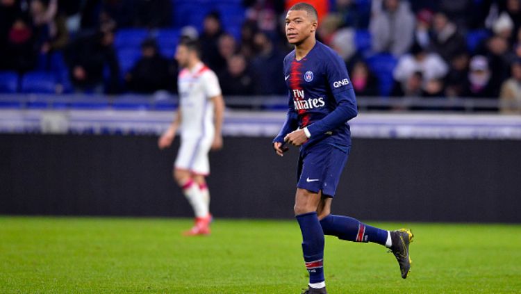 Kylian Mbappe dalam laga Paris Saint-Germain vs Olympique Lyonnais, Minggu (03/02/19). Copyright: © GettyImages