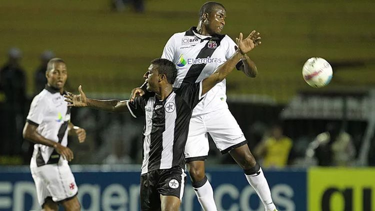 Stopper asal Brasil Andre Ribeiro dos Santos. Copyright: © Globo Esporte